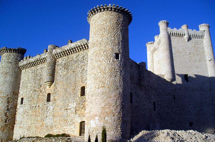 Otra vista del Castillo de Torija 