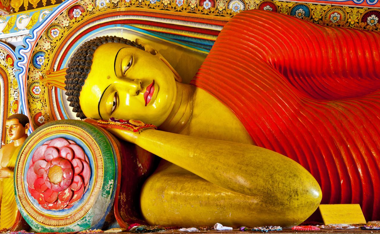 El Buda reclinado del templo Isurumuniya