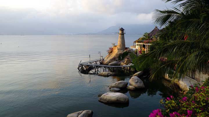 VIETNAM cam-ranh