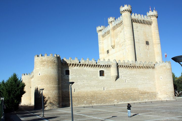 CASTILLO DE FUENSALDAÑA