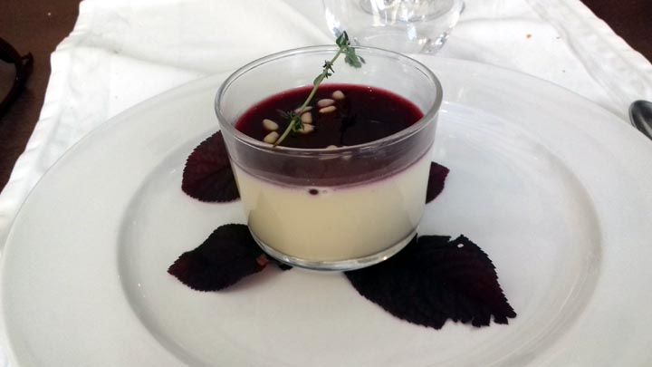 Mousse de queso y frutos rojos