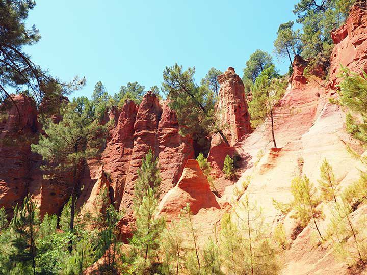 VAUCLUSE ocher-rocks