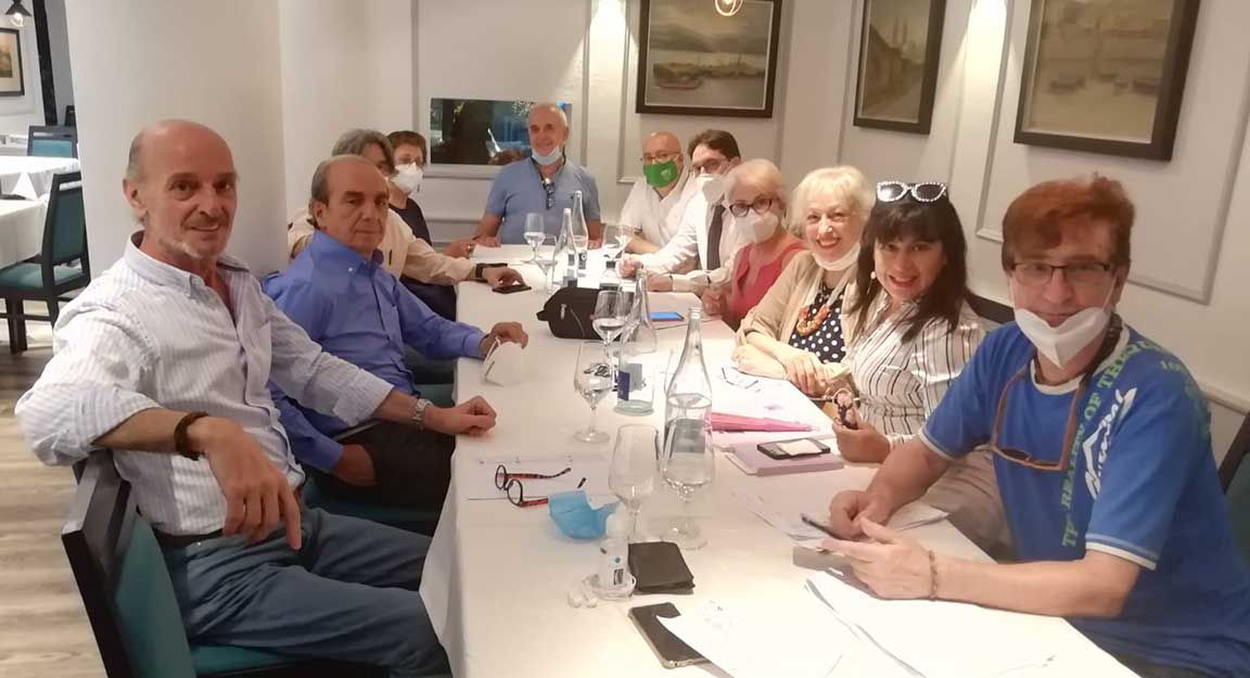 De der. a Izq en  Juan Ignacio Vecino,Aníbal Salas, Mauro Bafile, Ana Ma. Mererlo, Vicente López, Daniel Benavídez, Ana Lucía Ortega, Sully Fuentes, Carla Tello y Amable González