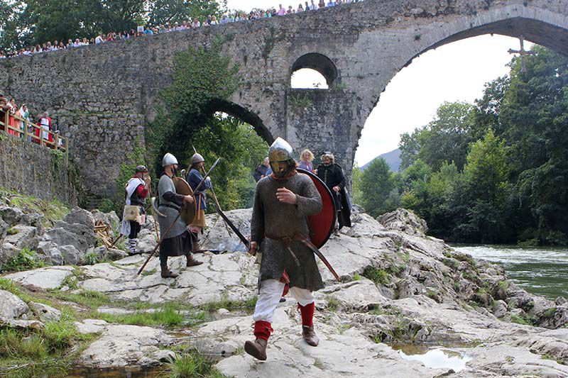 Astures, Pelayo nuestro Rey - Cangas de Onis (Asturias).