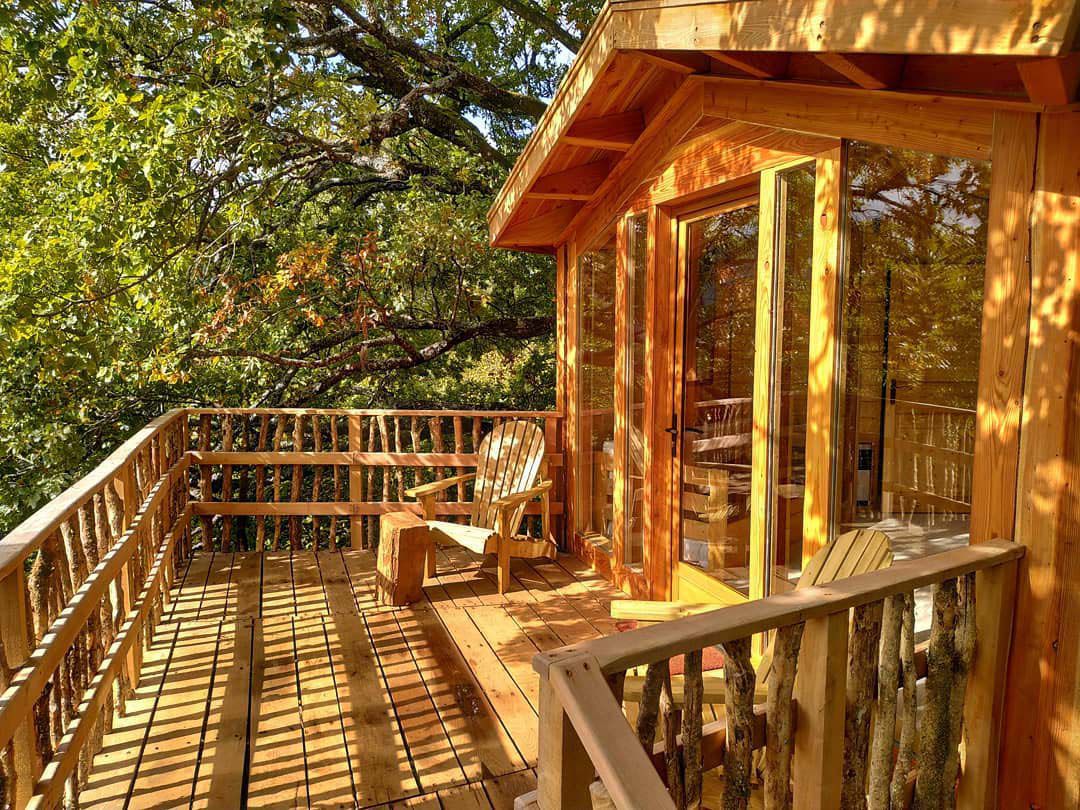 Vivir en una cabaña en un árbol