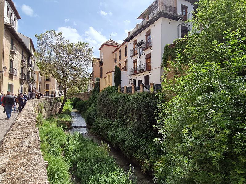 CARRERA DEL DARRO Y PUENTE CABRERA