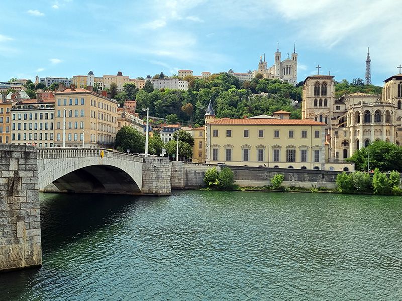 LYON DESDE EL SAONE