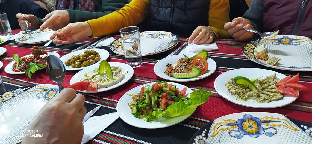 ALMUERZO DE COMIDA TIPICA JORDANA