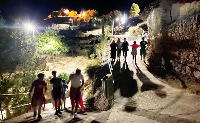 SUBIENDO A LA ERMITA