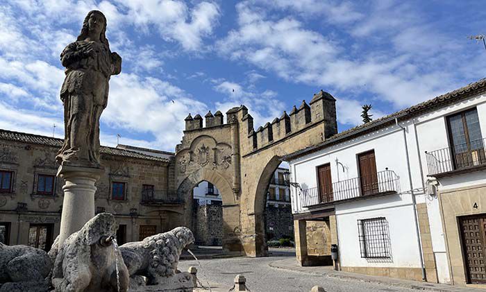 Baeza. Plaza de Popolo