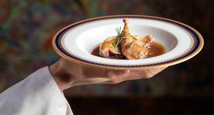 PLATO DE CAZA DE ADOLFO