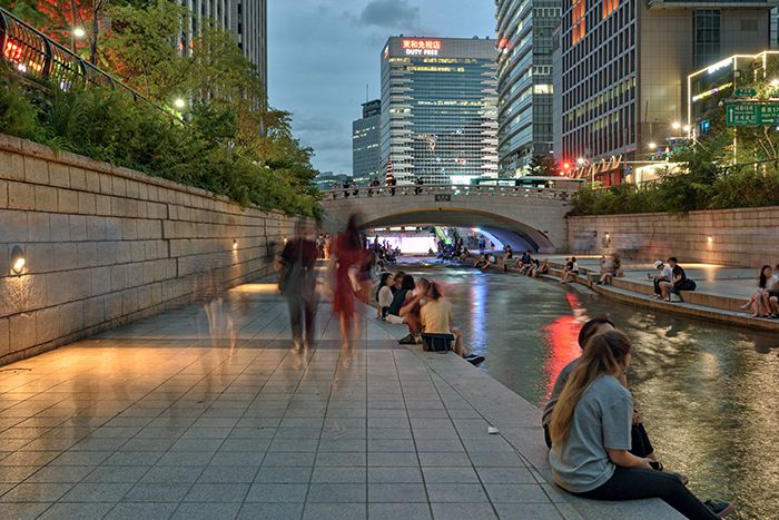 Cheonggyecheon arroyo rehabilitado