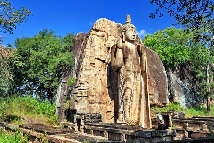 Templo de Awukana Sri Lanka