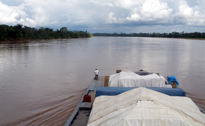 La tranquila navegación por el Amazonas...