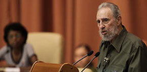 Fidel Castro habla ante la Asamblea después de cuatro años