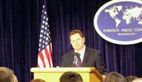 Portavoz de la Casa Blanca, Mike Hammer.