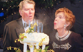 Ronald y Nancy Regan
