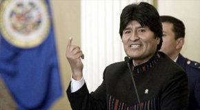 Evo Morales critica cómo se elige al Papa