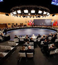 La OTAN prepara las bases de salida de Afganistán con vista puesta en 2014