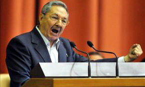 Raúl Castro: 'Renovarse o morir'....