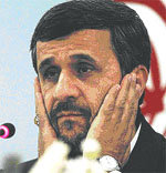 ¿Mahmud Ahmadinejad abofeteado?...