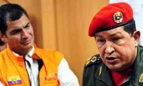 Correa (i) y Chávez en imagen de archivo