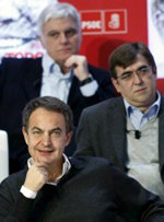 José Luis Rodríguez Zapatero (i); el pdte. CCAA de Baleares, Francesc Antich (d), y el pdnte Cabildo de Gran Canaria, José Miguel Pérez 