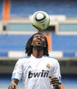 Adebayor fue presentado en Real Madrid