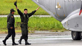 Guillermo Solórzano, secuestrado en el 2007, a su llegada al aeropuerto Alfonso Bonilla