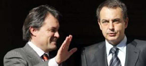 Mas (i) y Zapatero en imagen de archivo
