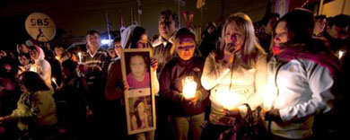 Ceremonias y marchas recuerdan a las víctimas del terremoto de Chile en su aniversario