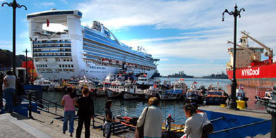 Gobierno chileno logra rebajar tarifas a cruceros en Chile