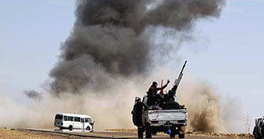 Fuerzas de Gaddafi inician ataque a Misrata, aislada entre Trípoli y Sirte