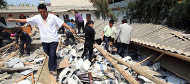 Suben a 22 los muertos y a más de 200 los heridos tras terremoto en China
