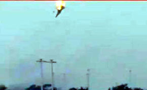 Imagen del derribo de un avión supuestamente  de las tropas progubernamentales