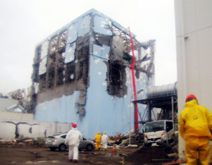 Baja el nivel de agua contaminada en el reactor número 2 de la central nuclear Fukushima Uno