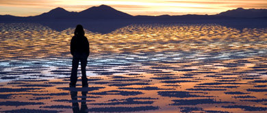 Fantástico atardecer en el Salar de Uyuni