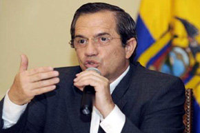 El ministro de Exteriores de Ecuador, Ricardo Patiño