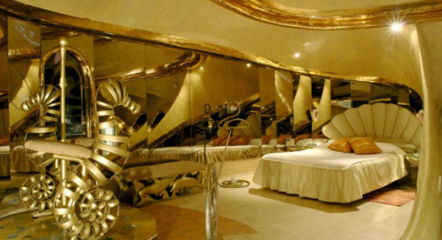 Otra de las espectaculares habitaciones decoradas a todo lujo...