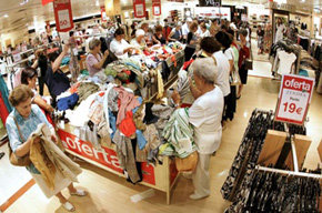 El 1 de julio comienzas las rebajas de verano, con descuentos que pueden llegar hasta el 70%.