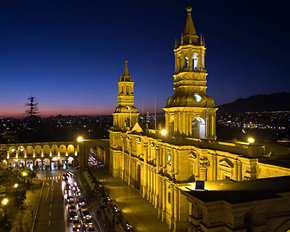 Arequipa,  colonial ciudad blanca cerca de atractivos de Naturaleza en  Perú