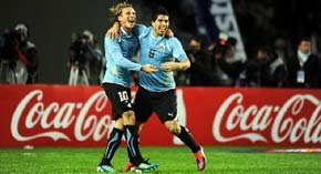 CA2011: Uruguay espera rival para la gran final
