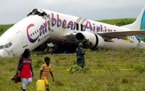 Avión de Caribbean Airlines se estrelló y partió en dos pero no hubo muertos entre sus 163 ocupantes