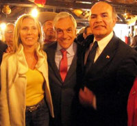 Senadora Lily Pérez, Presidente de la República Sebastián Piñera, y SEREMI (Secretario Regional Ministerial) Región de Valparaíso, Mauricio Silva Malig.
