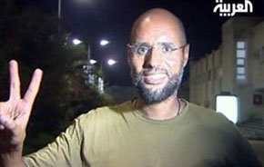 Imagen distribuida por  Al Arabiya que muestra a Saif al Islam Gadafi, en libertad.