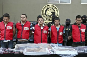 Los cinco miembros del cártel de Los Zetas confiesan que tenían orden de incendiarlo 