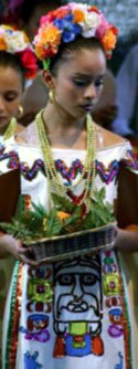 El coro instrumental Éxodo y el grupo de danza folclórica Nicté-Ha de Chetumal, Quintana Ro
