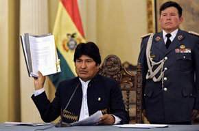 El presidente Morales decide suspender la construcción de la polémica carretera...