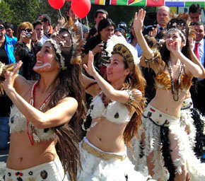 Bailarinas de Isla de Pascua...