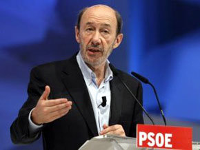 Alfredo Pérez Rubalcaba interviene en el foro de sanidad de la conferencia política